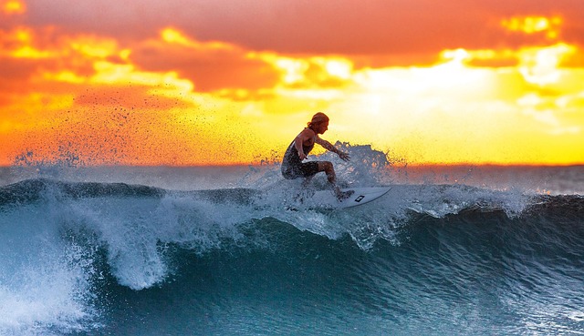 Surfing na fali: Jak odkryć tajniki tego sportu wodnego? - 1 2025
